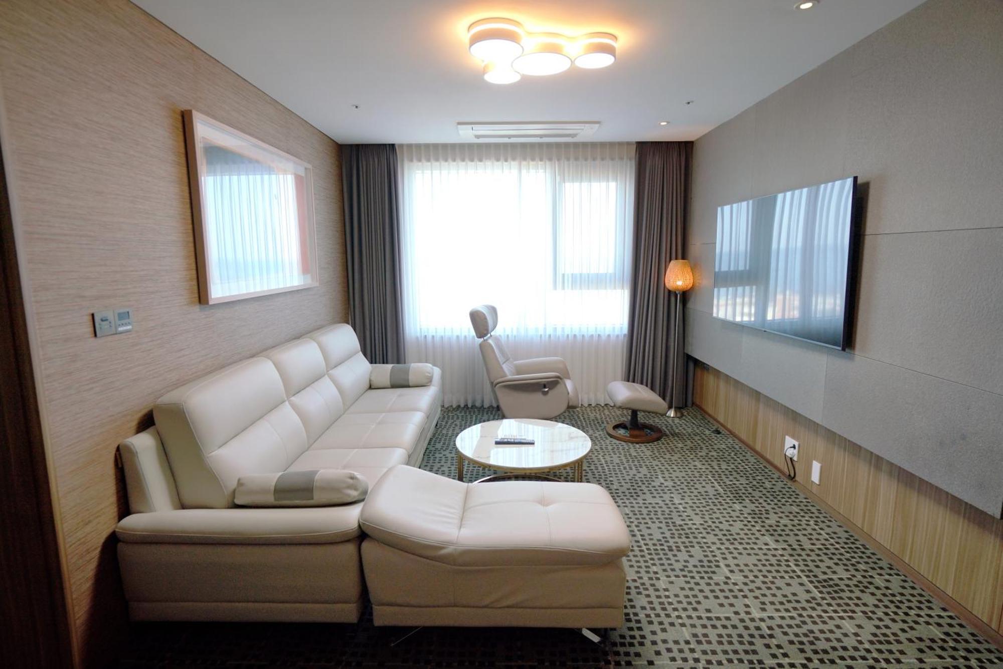 Grabel Hotel Jeju Exterior foto